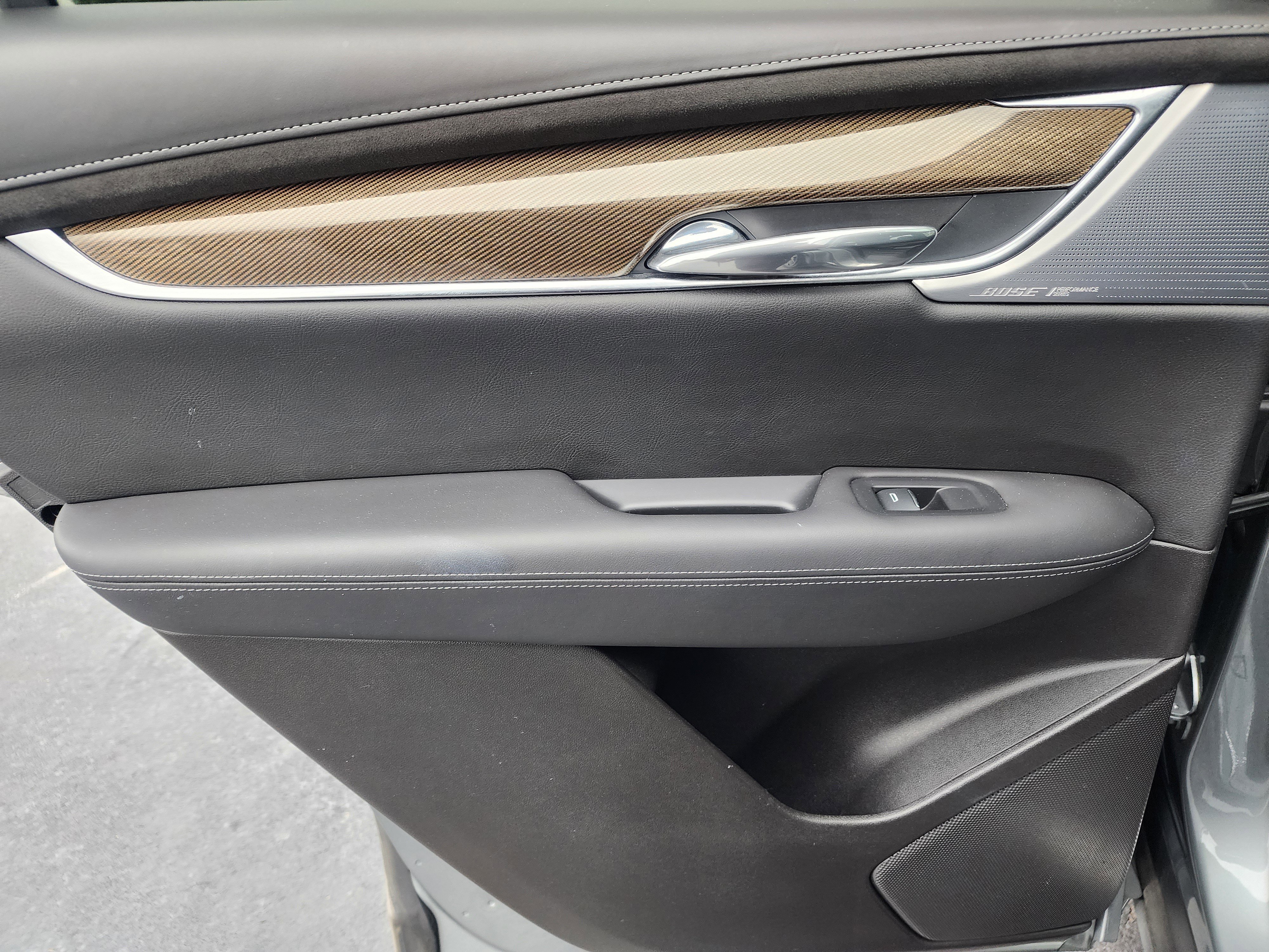 2023 Cadillac XT6 Sport