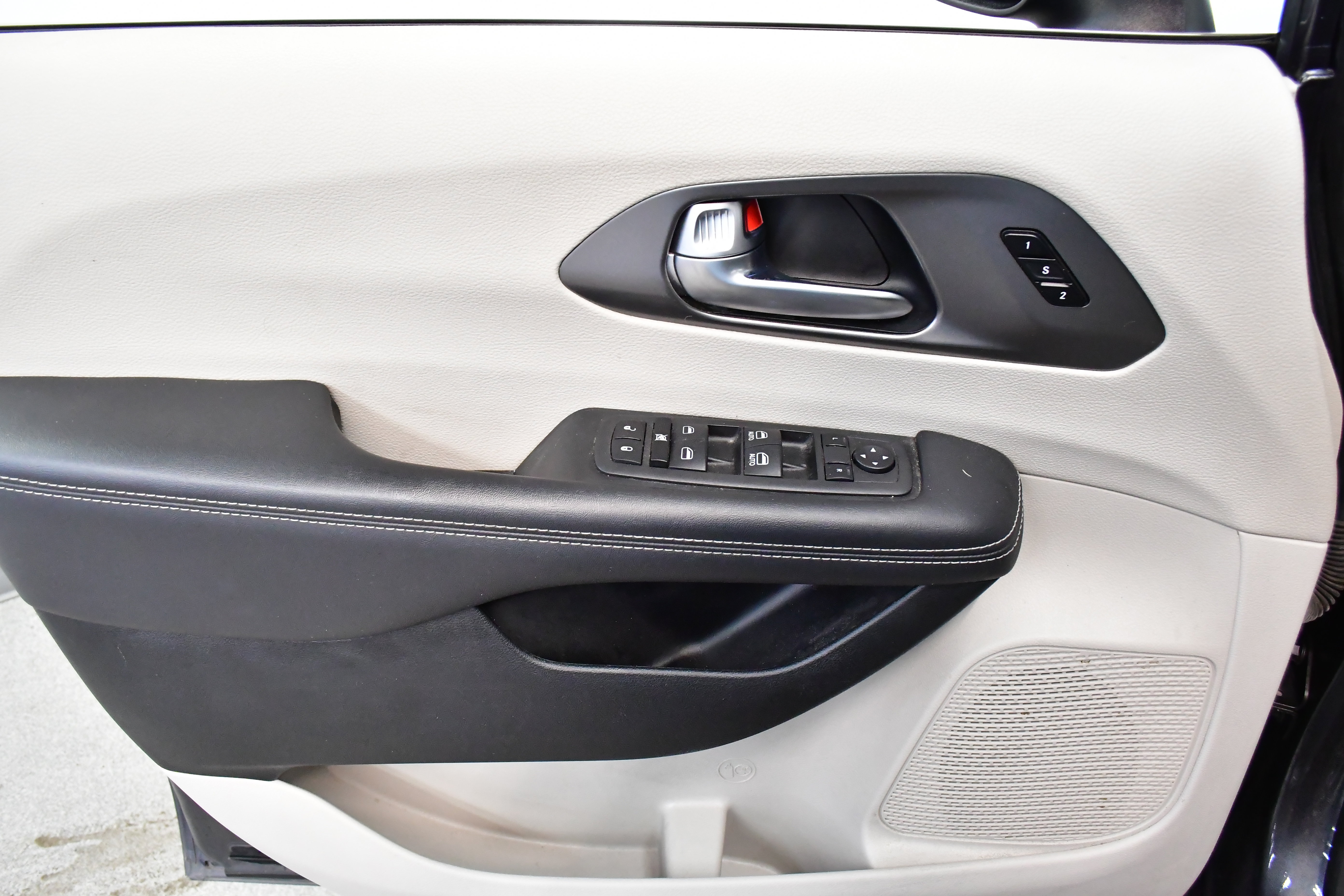 2023 Chrysler Pacifica Touring-L