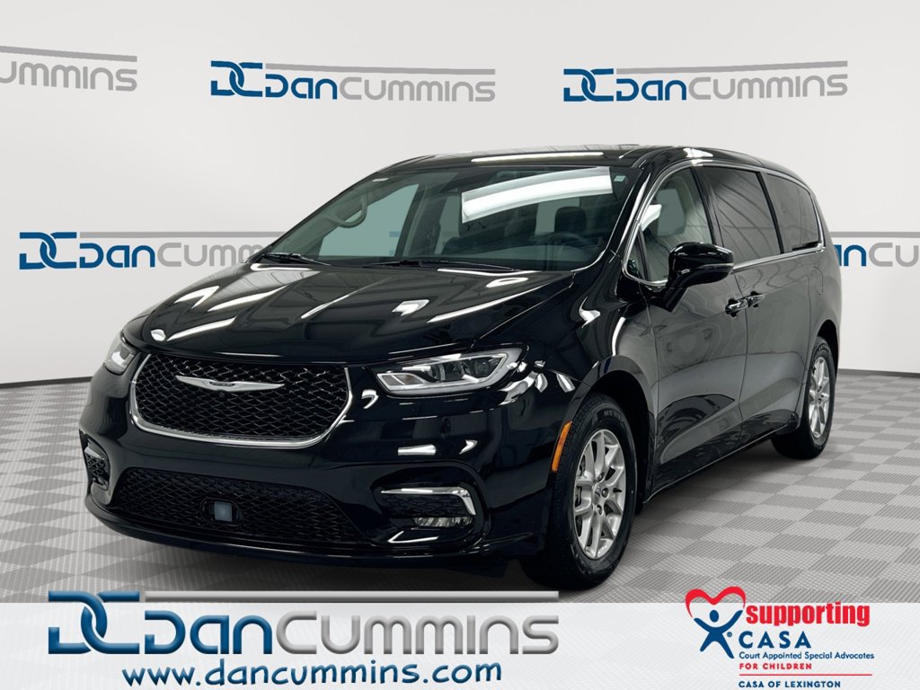 Used 2024 Chrysler Pacifica Touring-L
