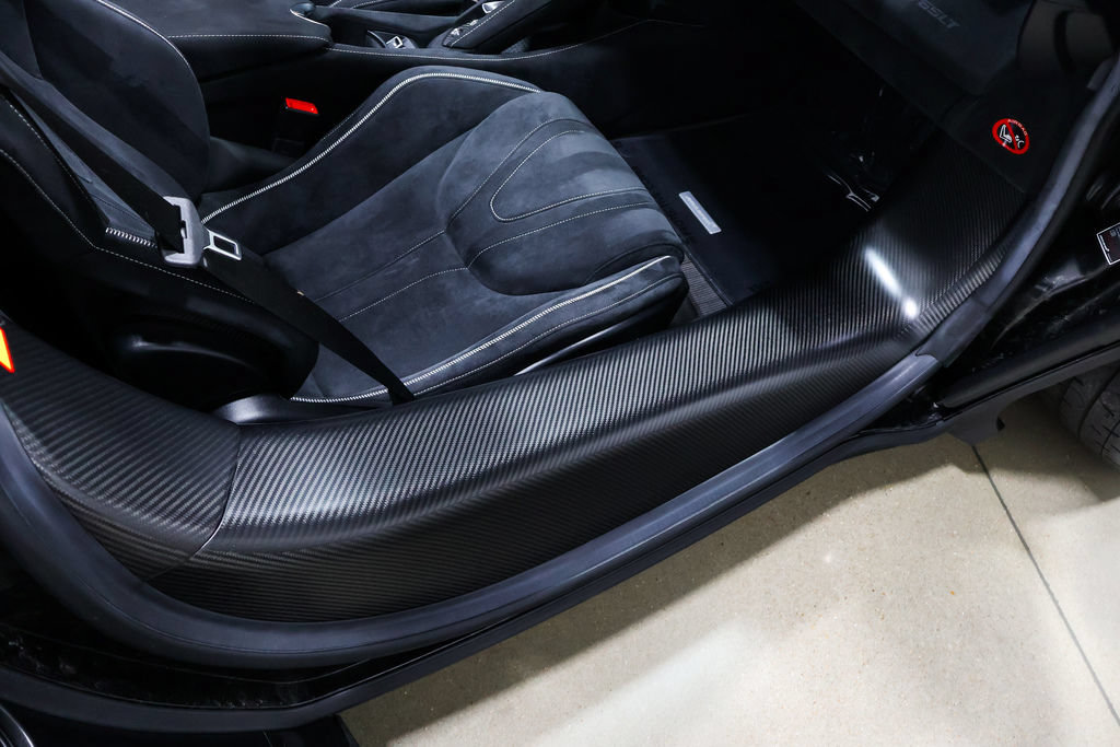 Used 2022 McLaren 765LT photo 70