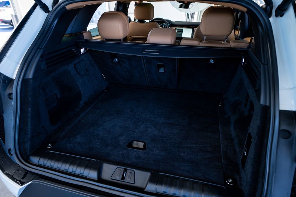 2023 Land Rover Range Rover Sport SE