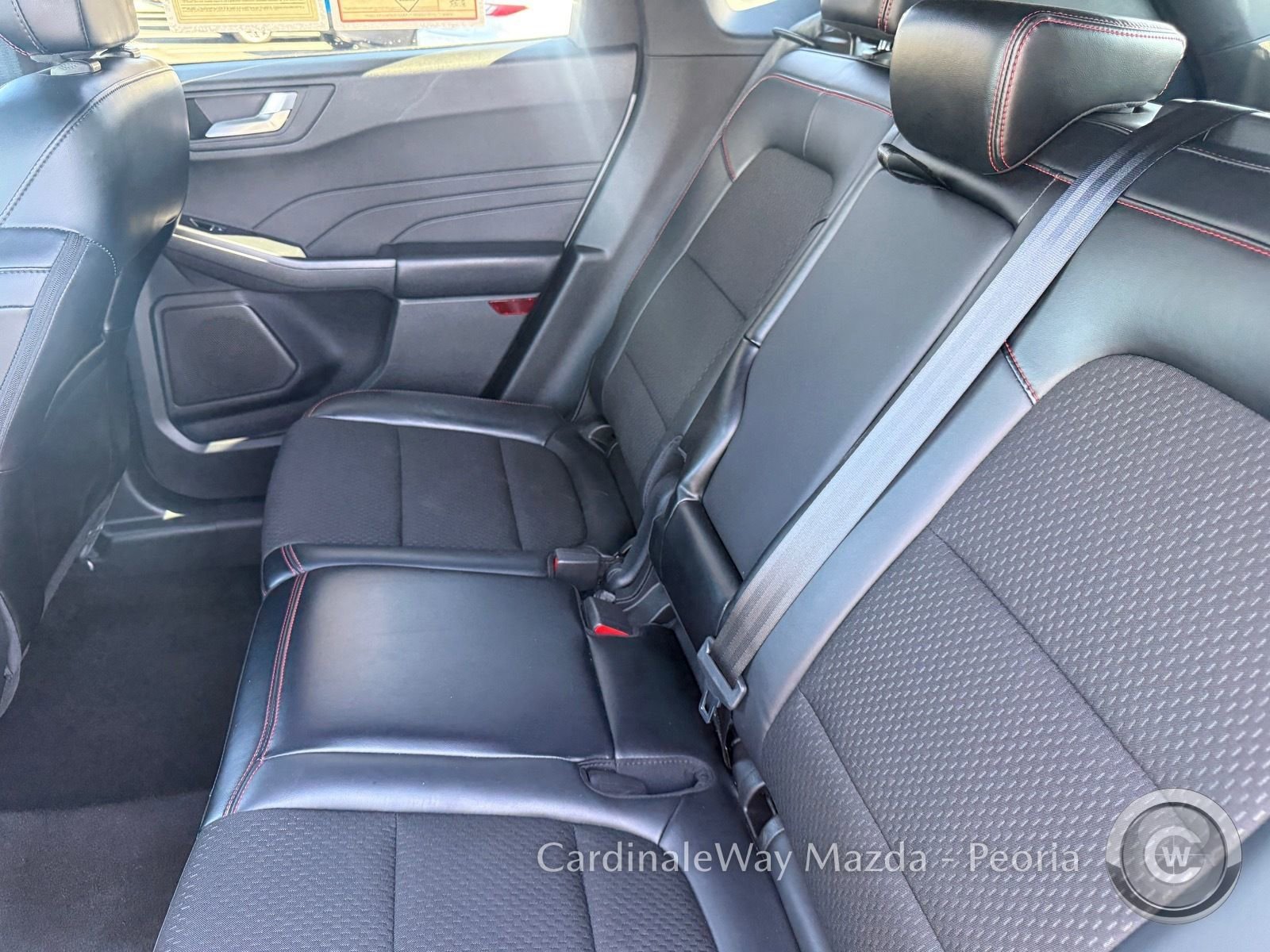 2025 Ford Escape ST-Line Select