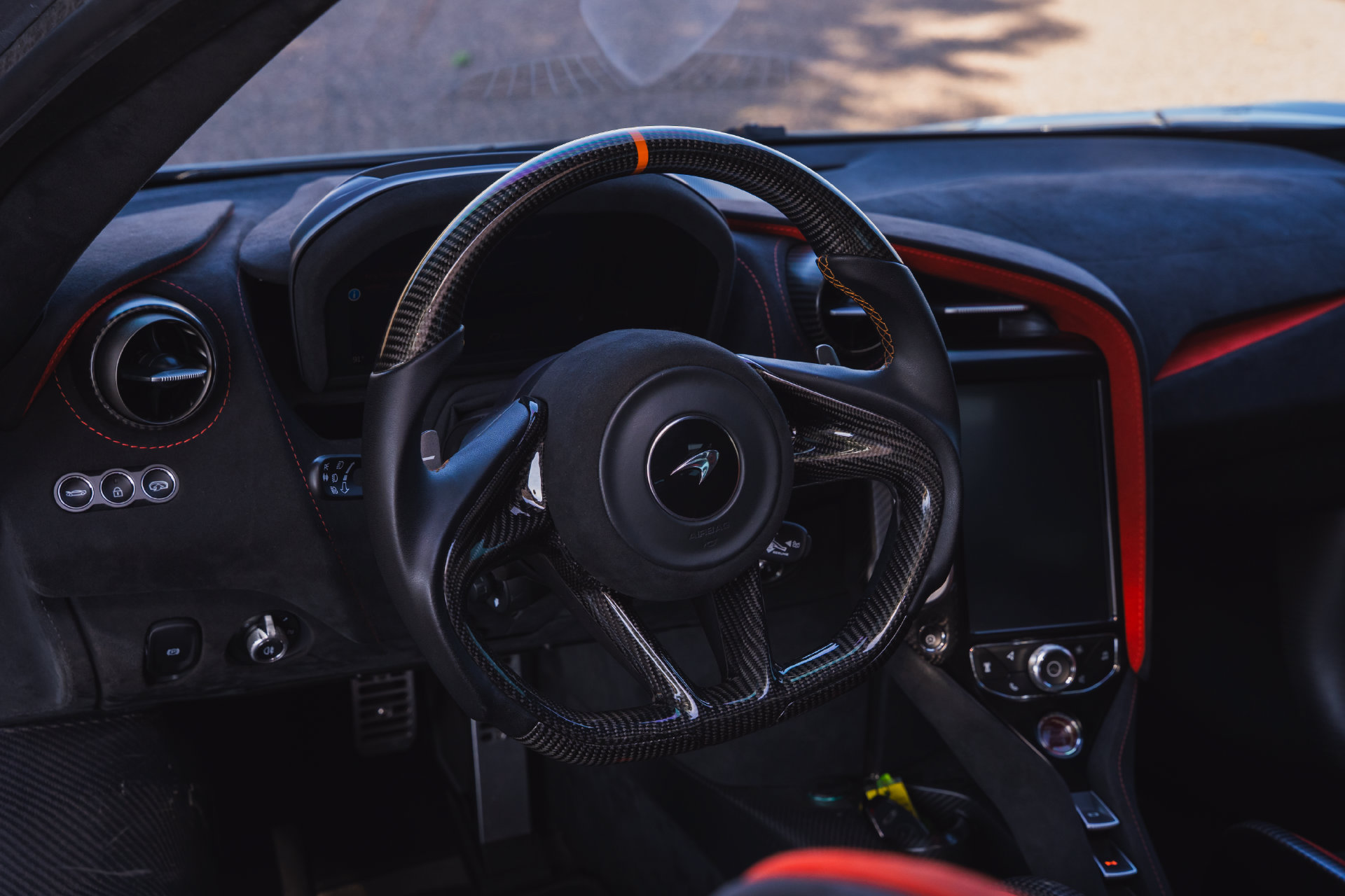 Used 2021 McLaren 765LT photo 60