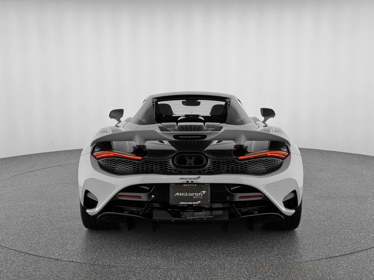 Used 2026 McLaren 750S Spider photo 4