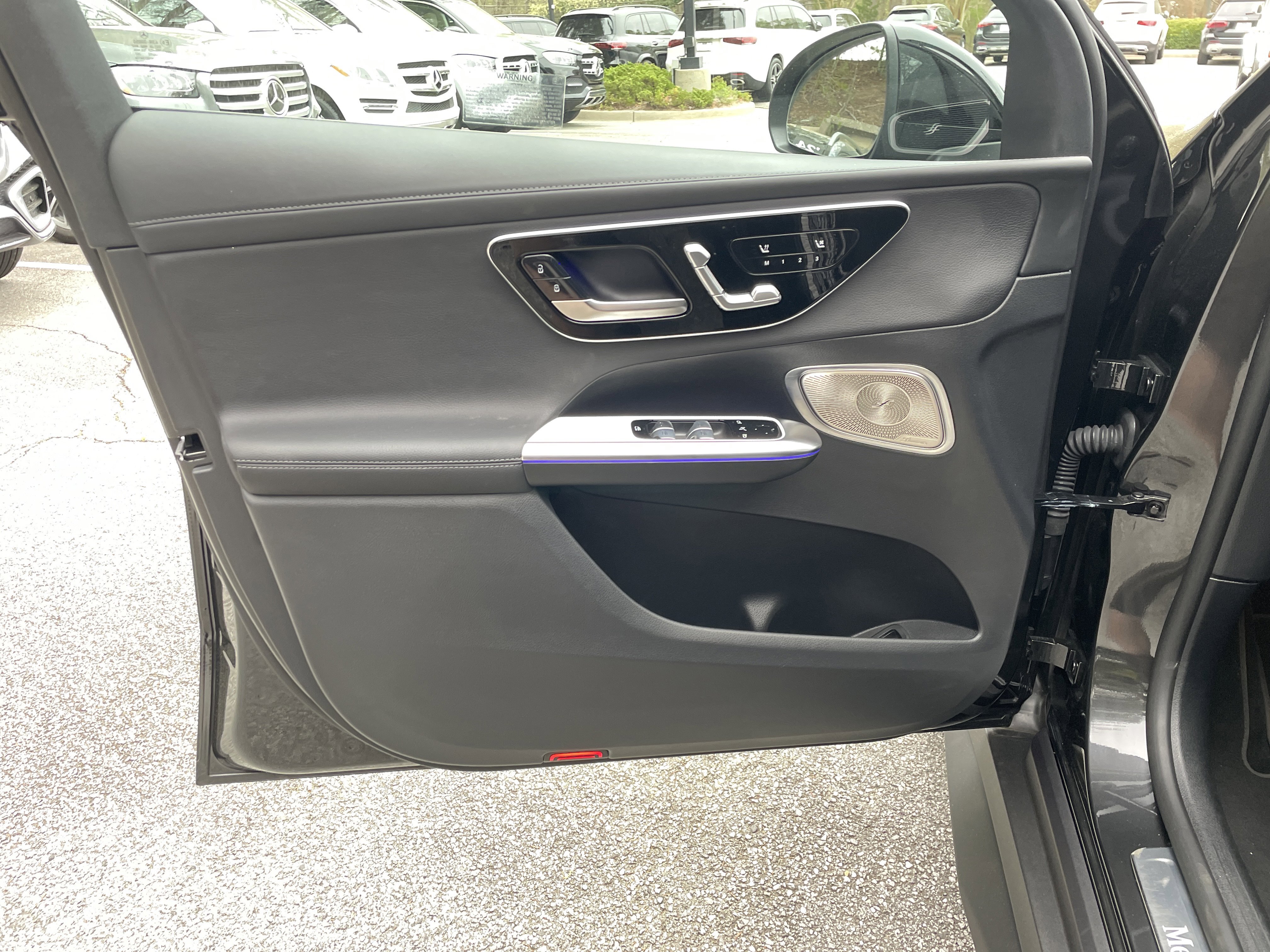 2025 Mercedes-Benz GLC 300