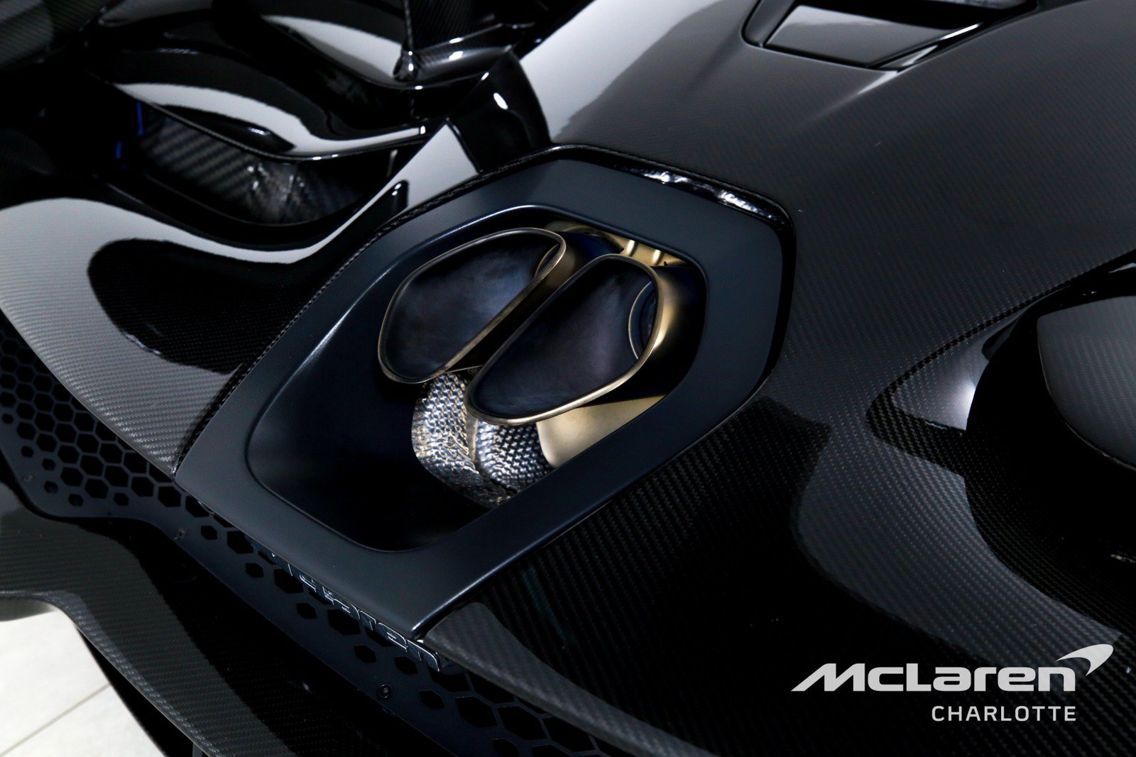 Used 2019 McLaren Senna photo 27
