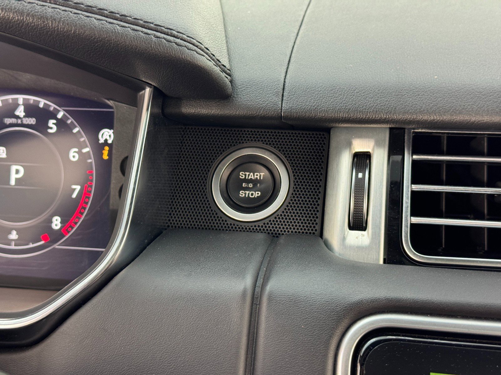 2020 Land Rover Range Rover HSE