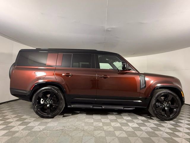 2025 Land Rover Defender 130 X-Dynamic SE