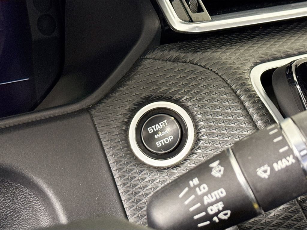 2019 Land Rover Range Rover Velar R-Dynamic SE