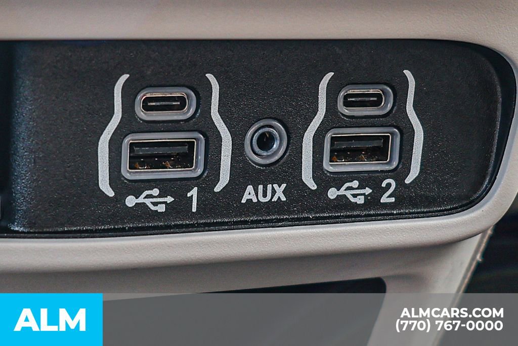 2024 Chrysler Pacifica Touring-L