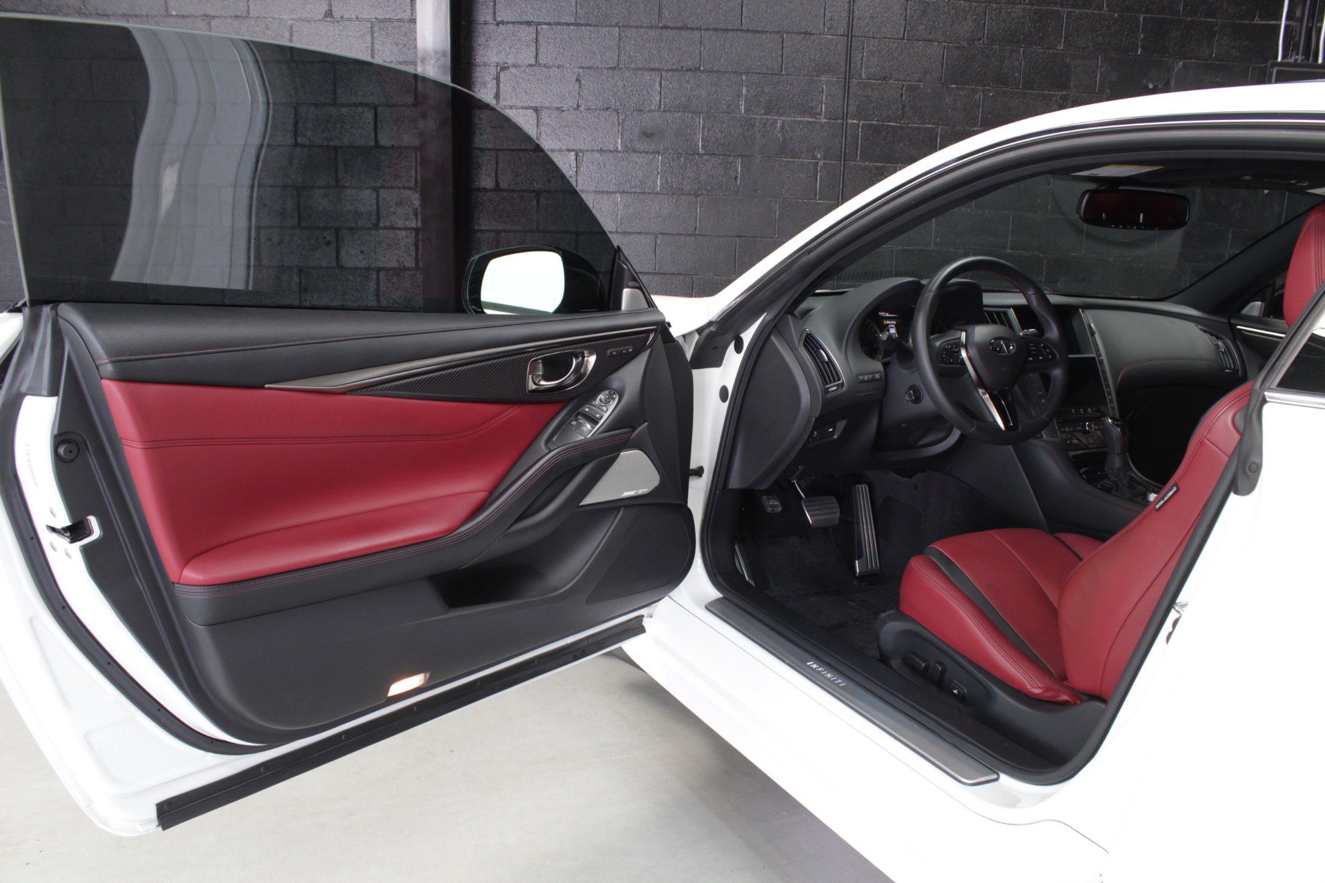 2022 INFINITI Q60 Red Sport 400