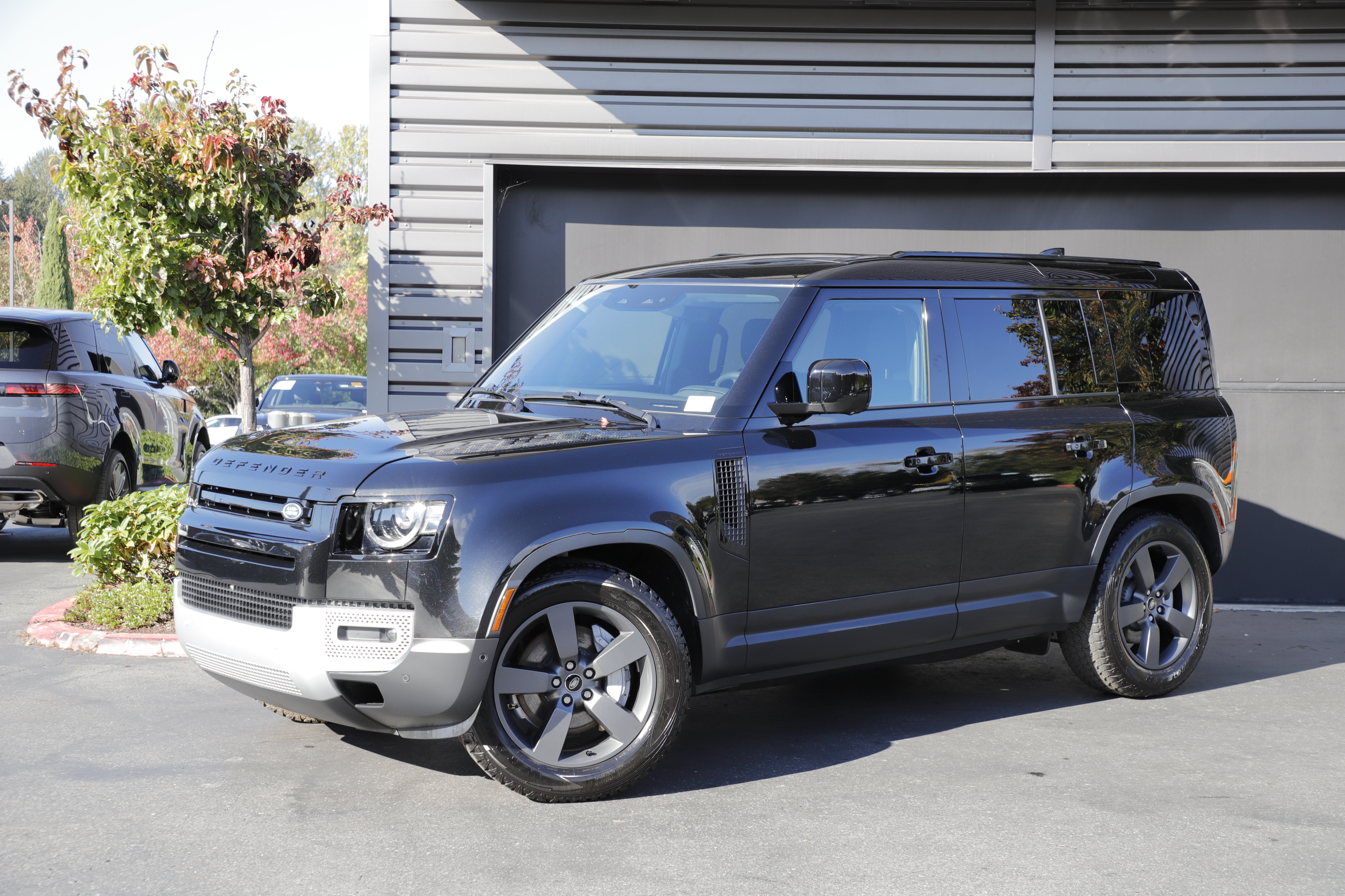 2025 Land Rover Defender P300