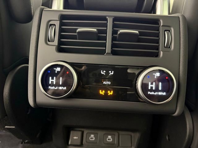 2025 Land Rover Discovery Dynamic SE