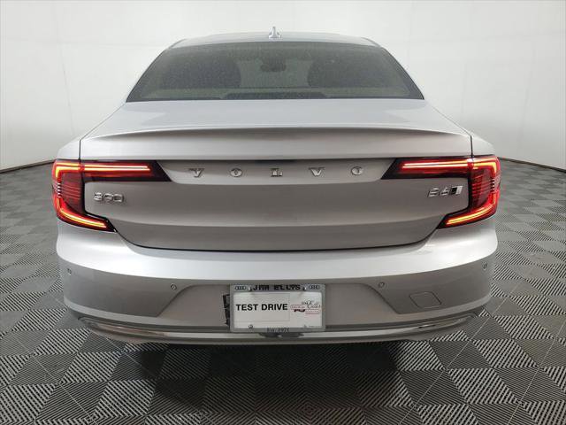 2023 Volvo S90 B6 Plus