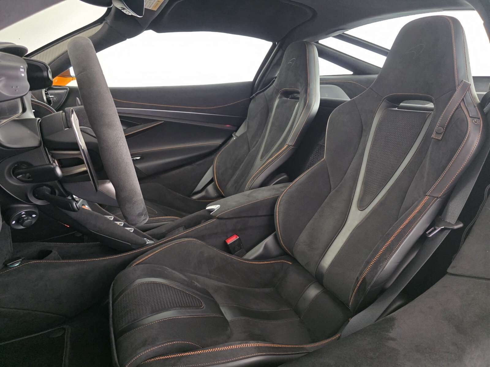 Used 2025 McLaren 750S photo 9