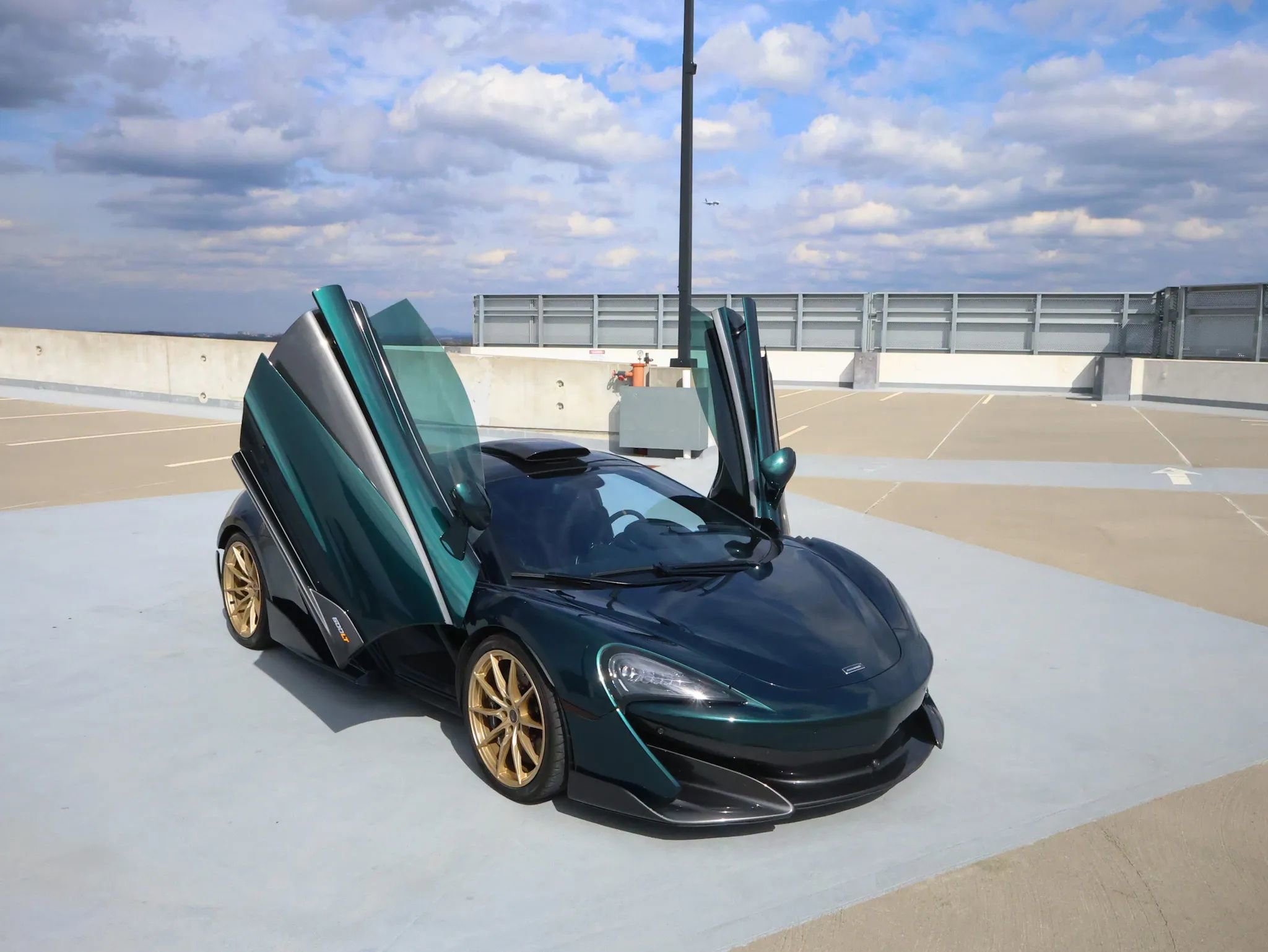 Used 2019 McLaren 600LT photo 12