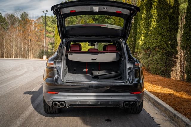 2022 Porsche Cayenne Platinum Edition