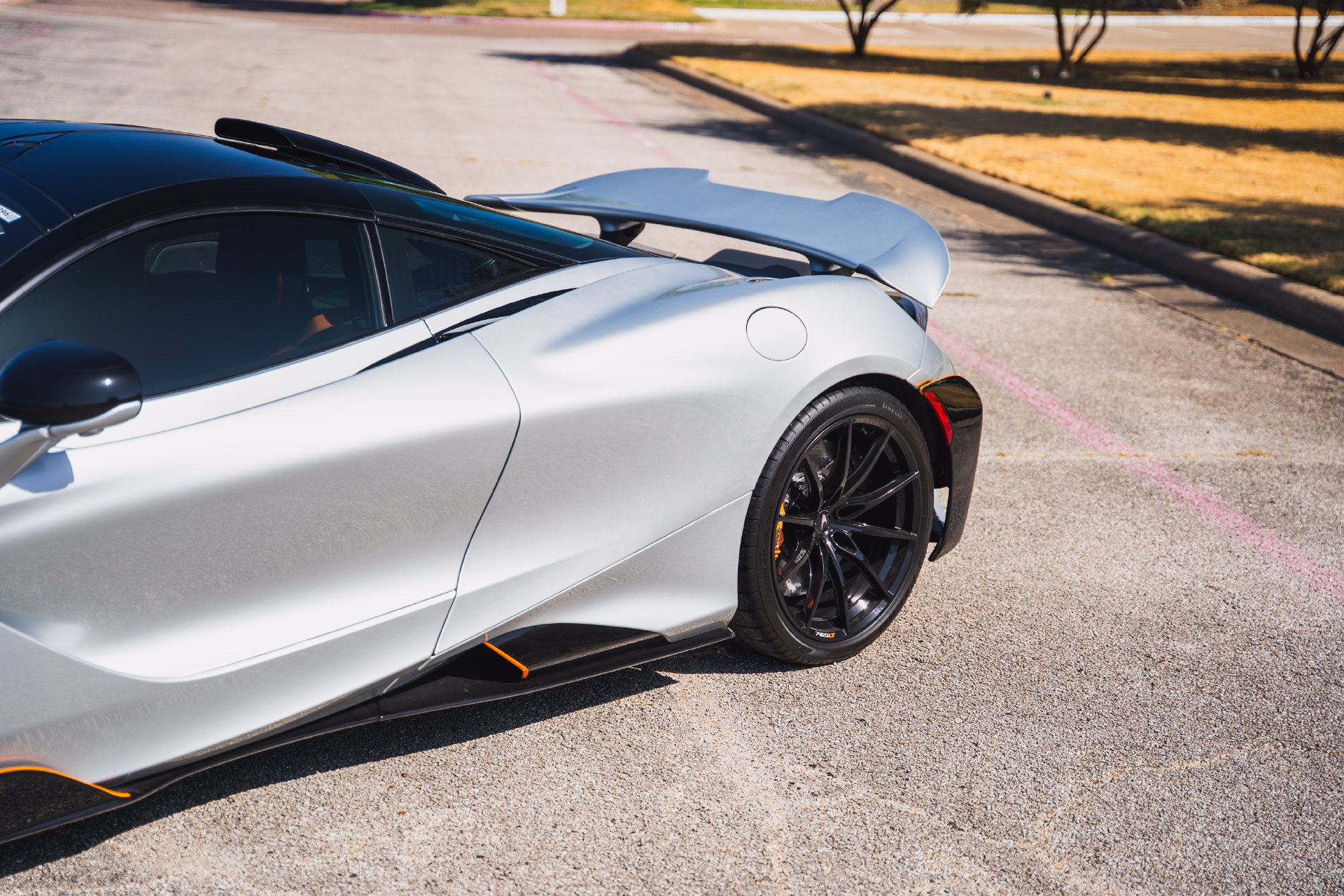 Used 2021 McLaren 765LT photo 15