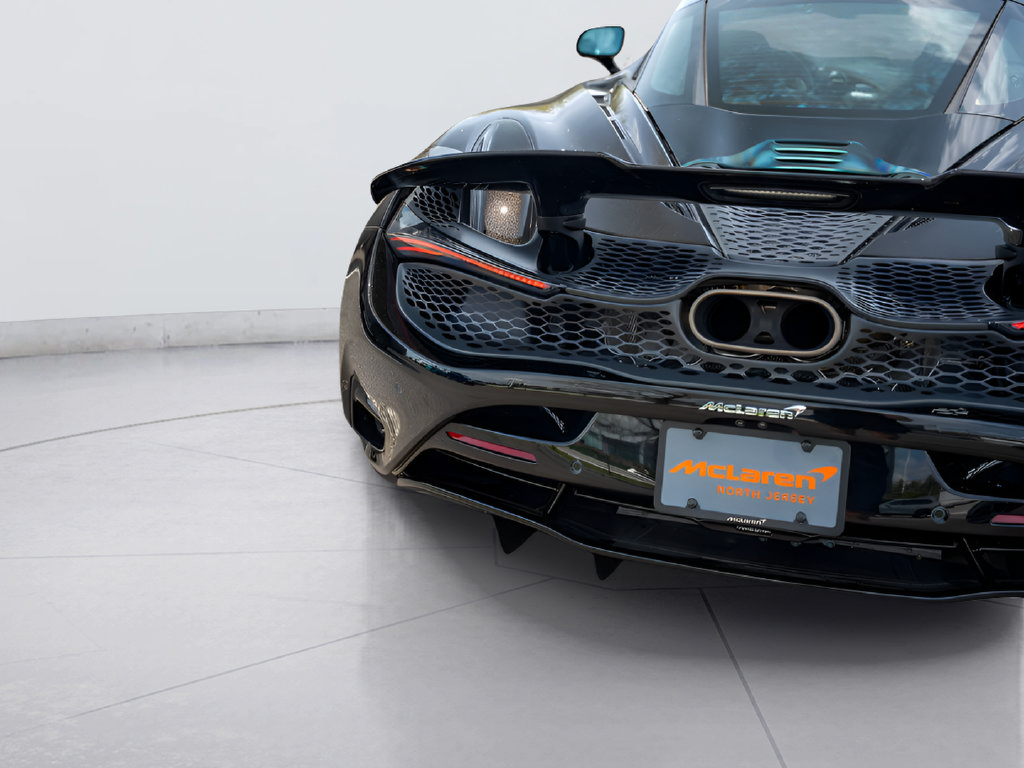 New 2026 McLaren 750S photo 32