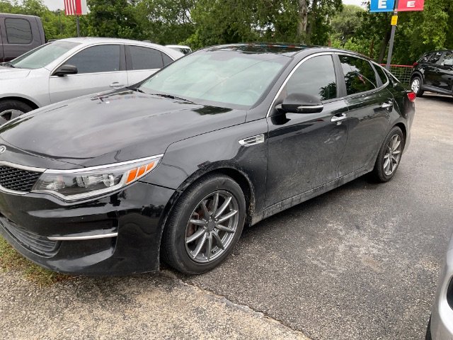 2017 Kia Optima LX AT's photo