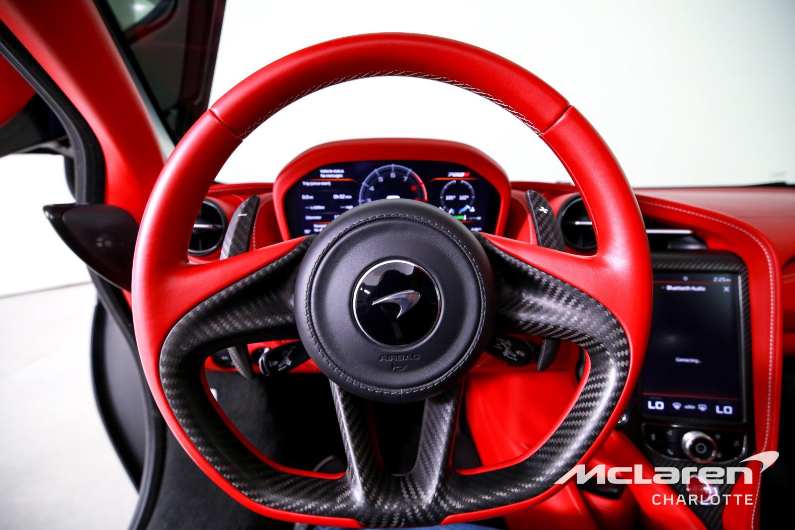 Used 2019 McLaren 720S photo 14