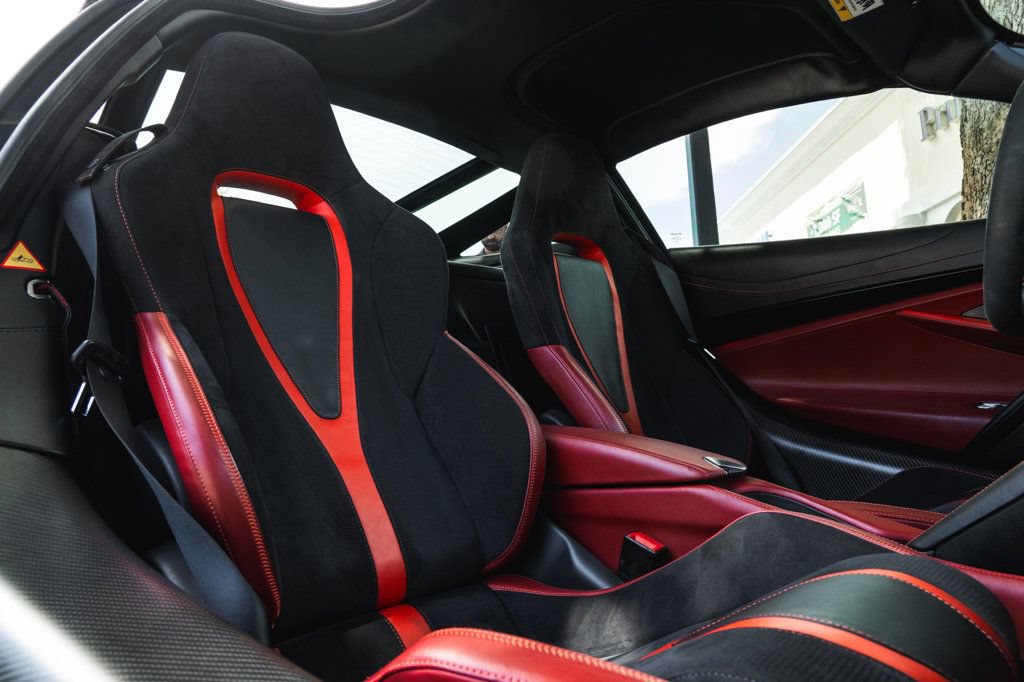 Used 2018 McLaren 720S Performance photo 20