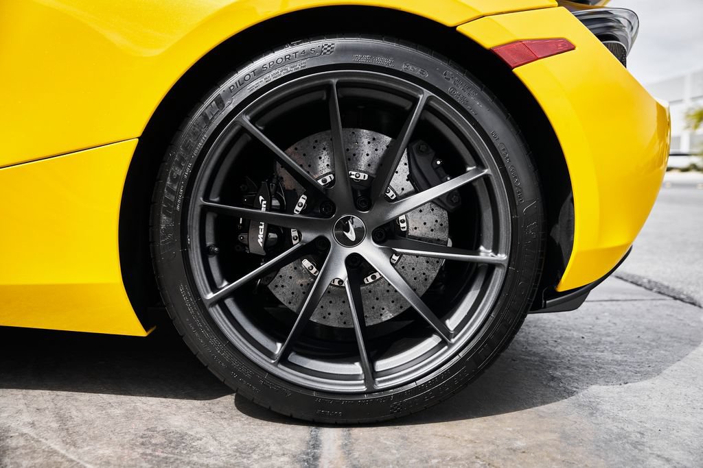 Used 2021 McLaren 720S Luxury photo 22