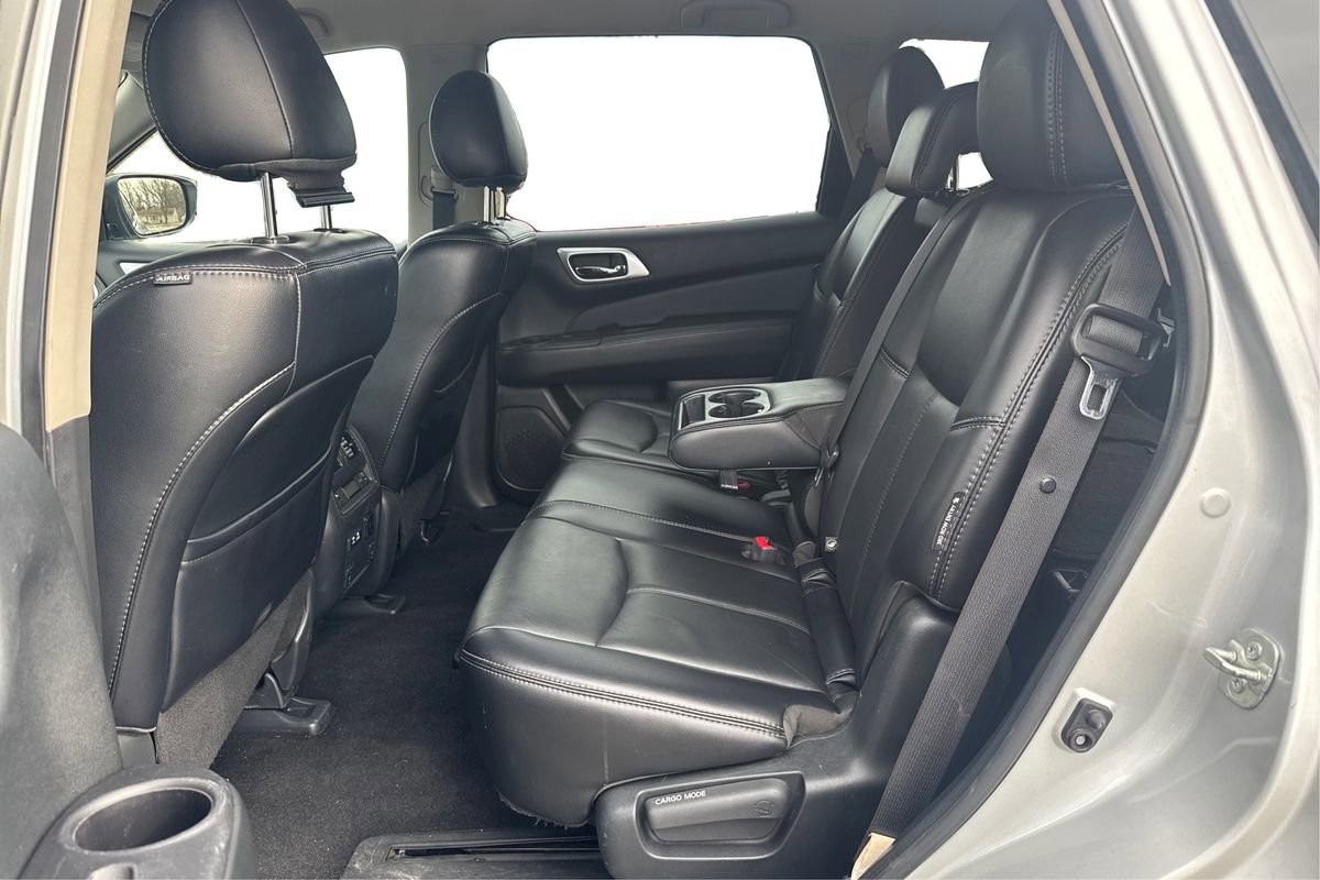 2020 Nissan Pathfinder SL