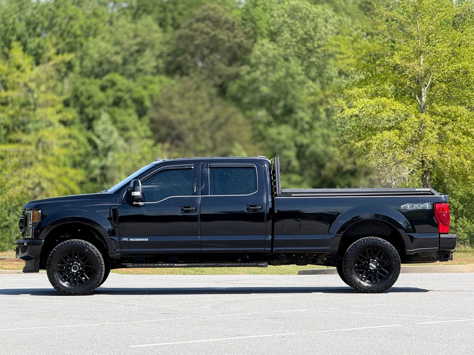 2022 Ford F350 Lariat