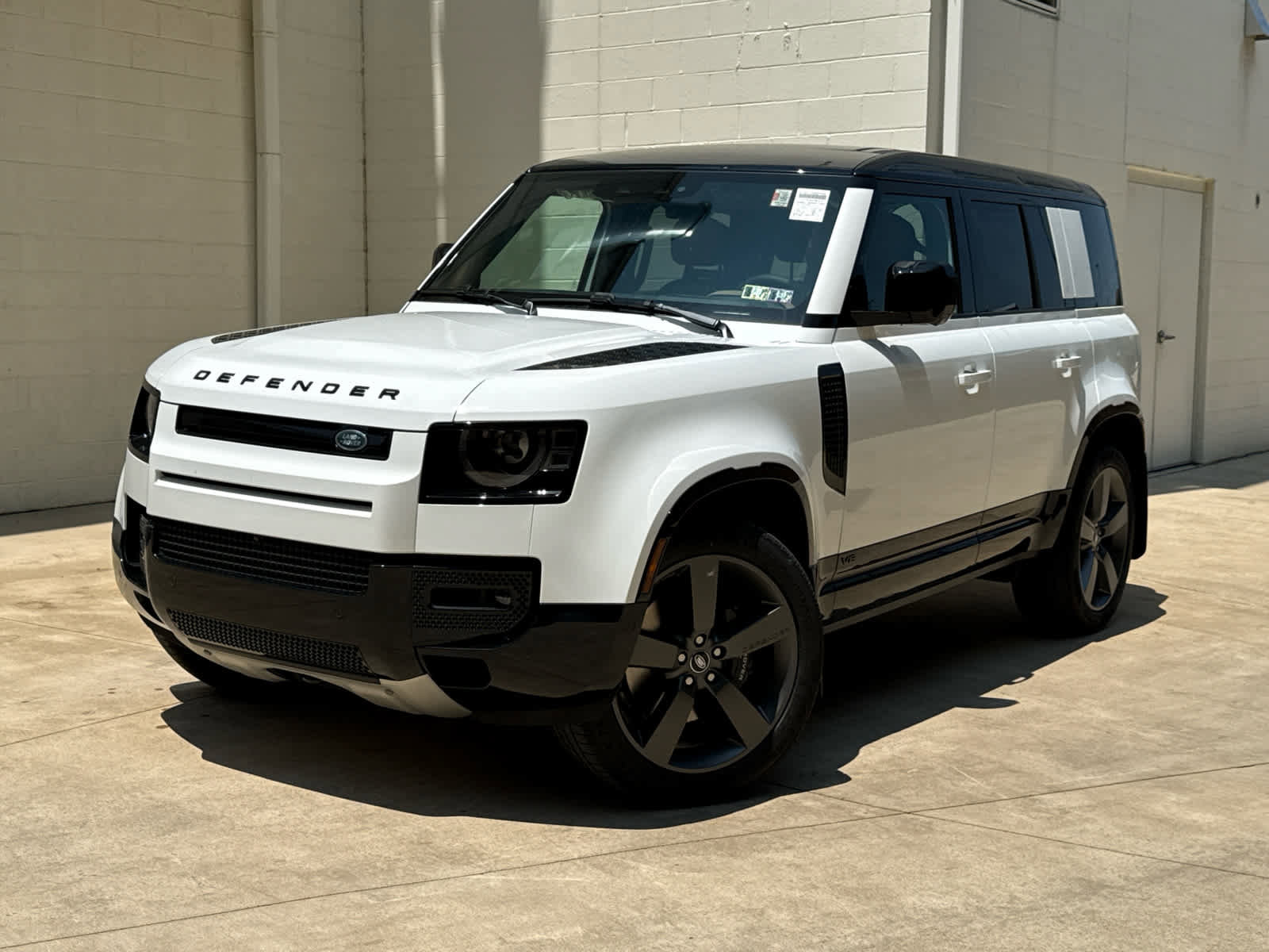 Used 2025 Land Rover Defender 110 V8