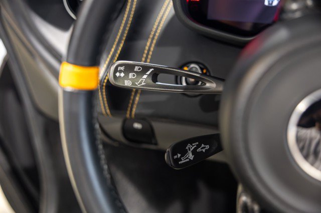 Used 2020 McLaren 600LT Spider photo 40