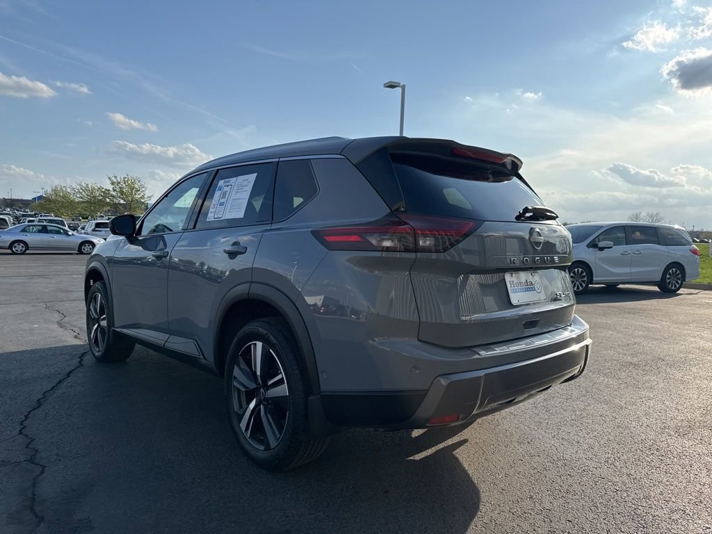 2025 Nissan Rogue SL