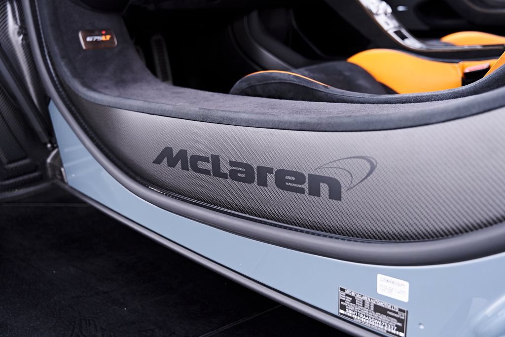 Used 2016 McLaren 675LT Coupe photo 64