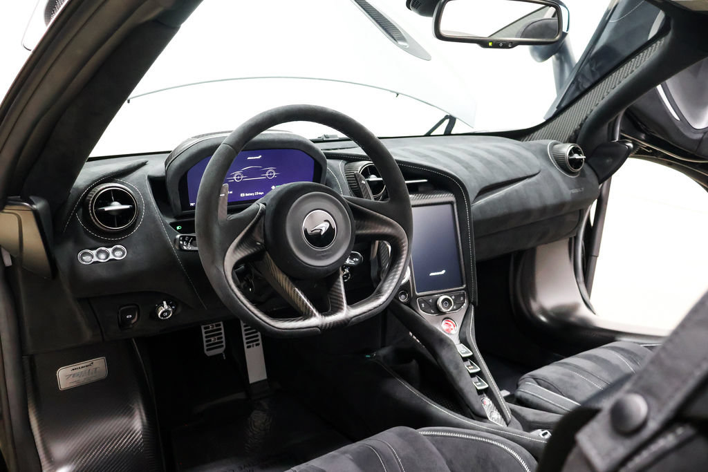 Used 2022 McLaren 765LT photo 57