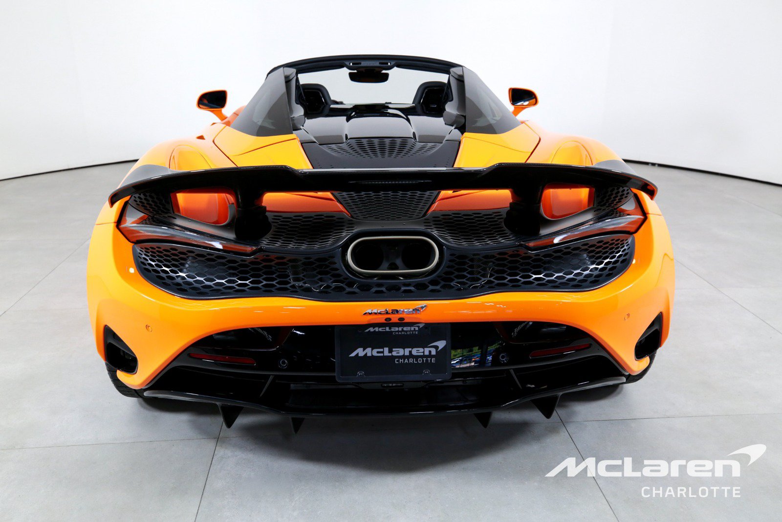 Used 2026 McLaren 750S Spider photo 9