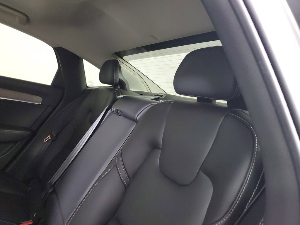 2022 Volvo S90 B6 Inscription