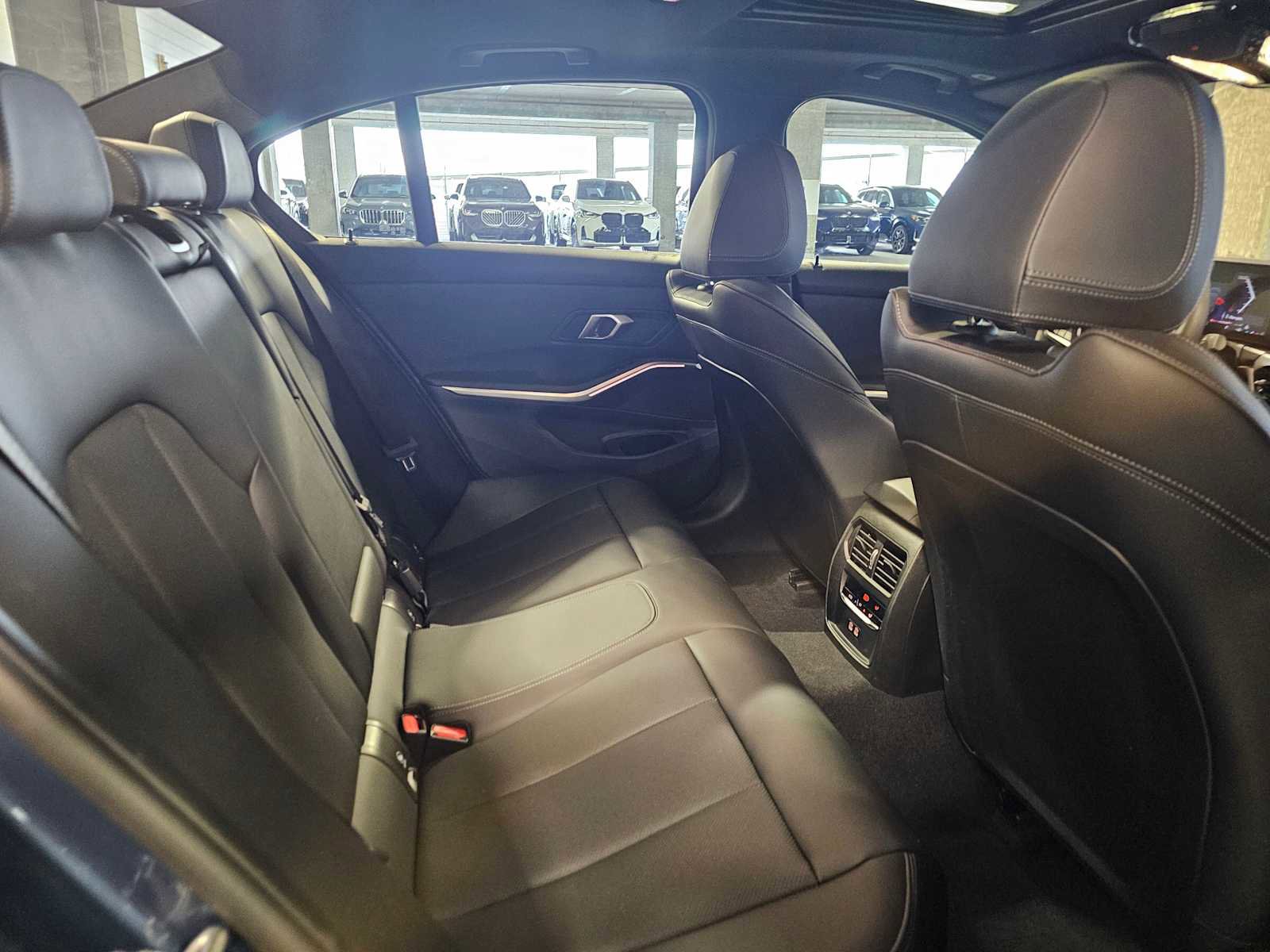 2025 BMW 330i xDrive Sedan