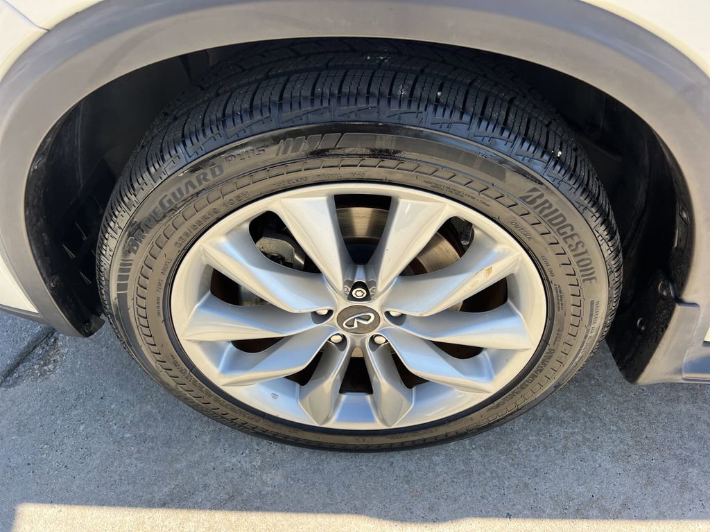 2021 INFINITI Qx50 Essential