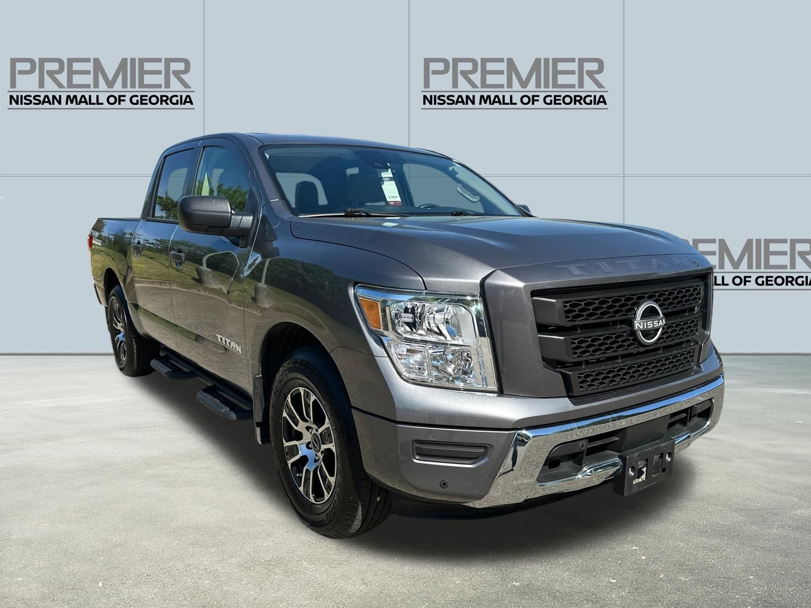 2024 Nissan Titan SV
