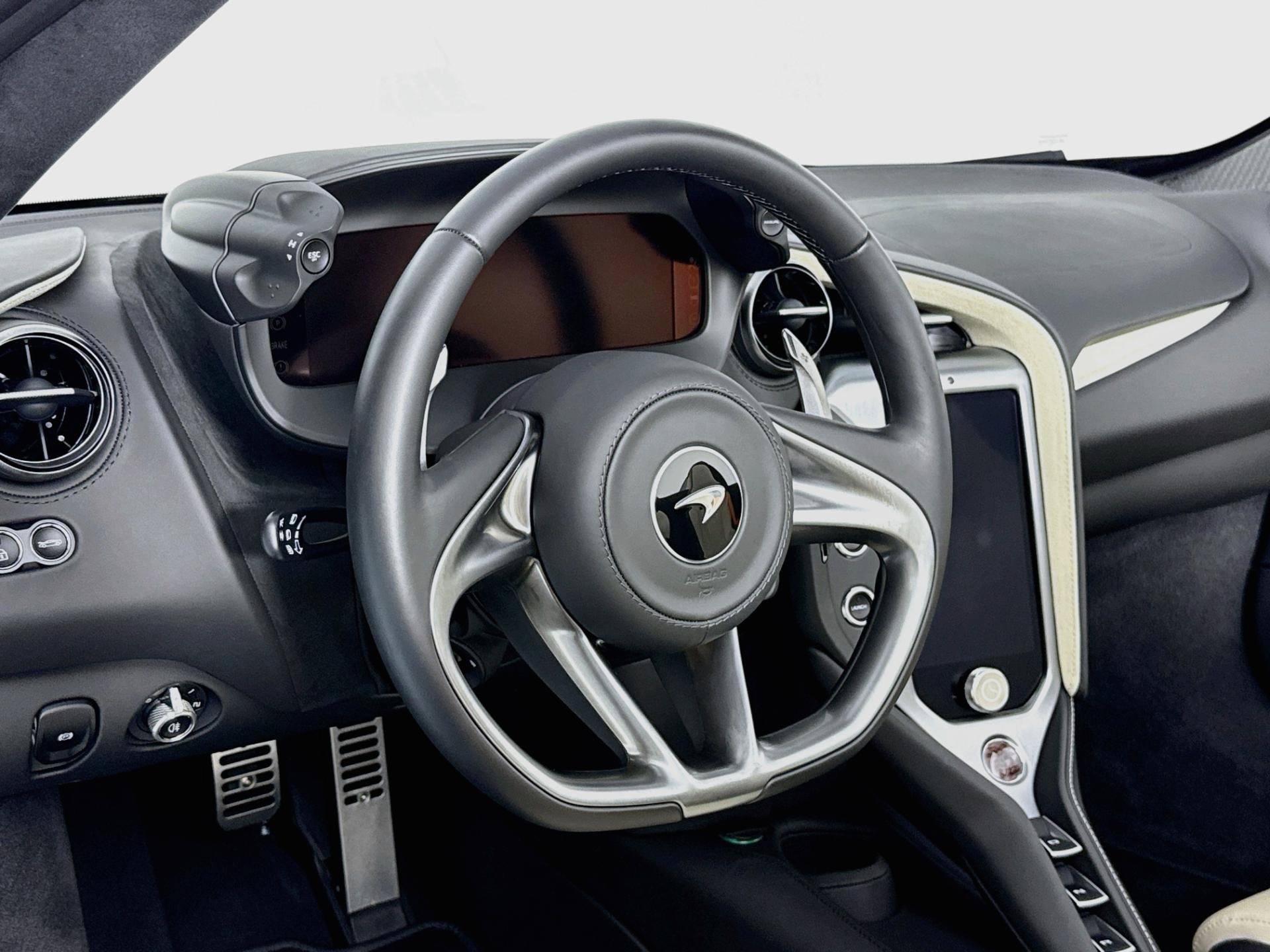 Used 2024 McLaren 750S Spider photo 12