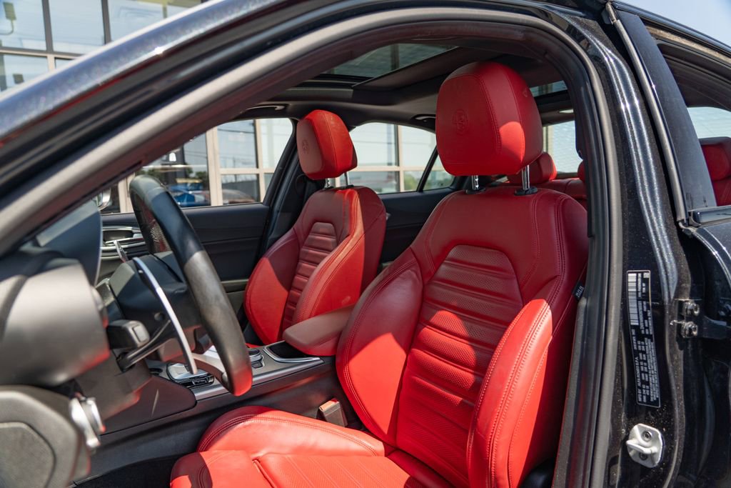 2022 Alfa Romeo Giulia Veloce