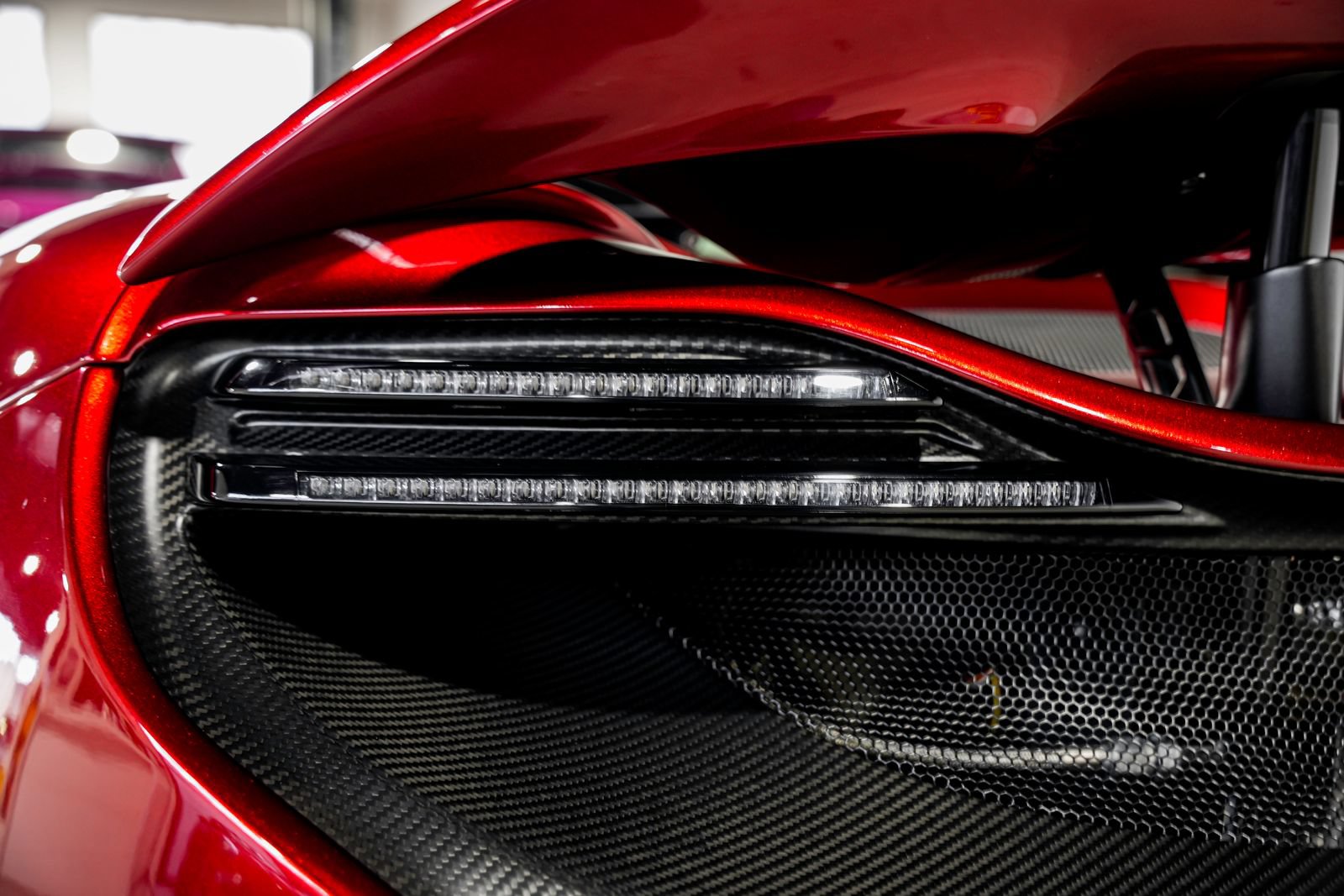 Used 2016 McLaren 675LT Coupe photo 28