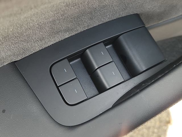 2024 Tesla Model Y Performance