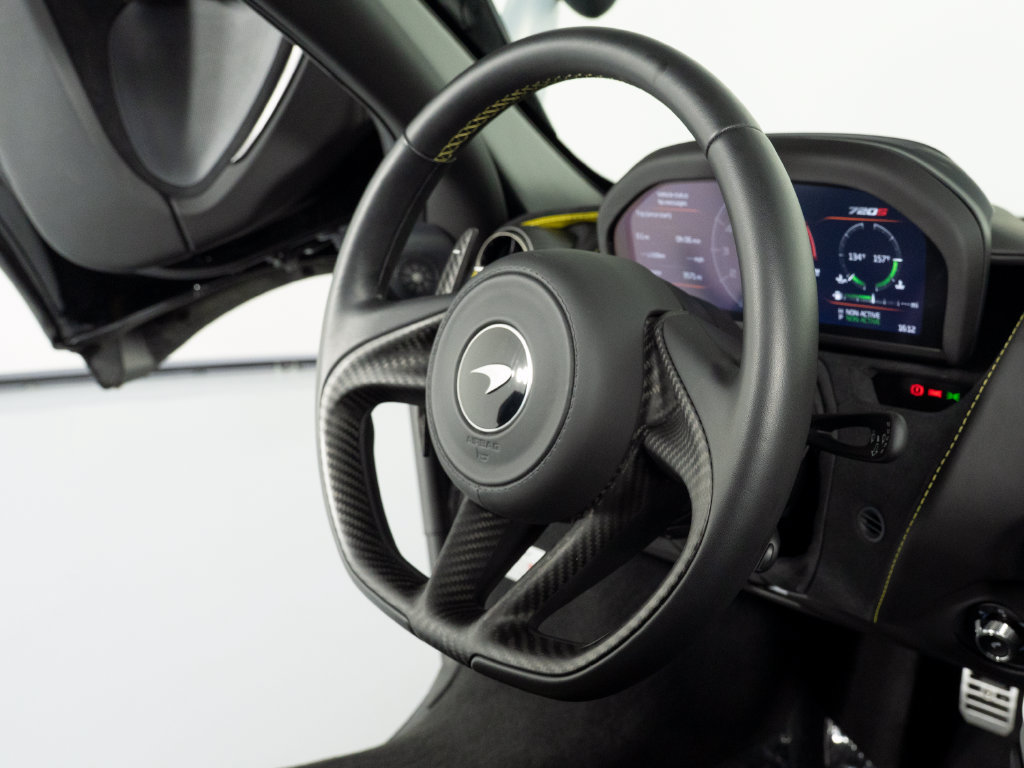Used 2020 McLaren 720S Performance photo 30