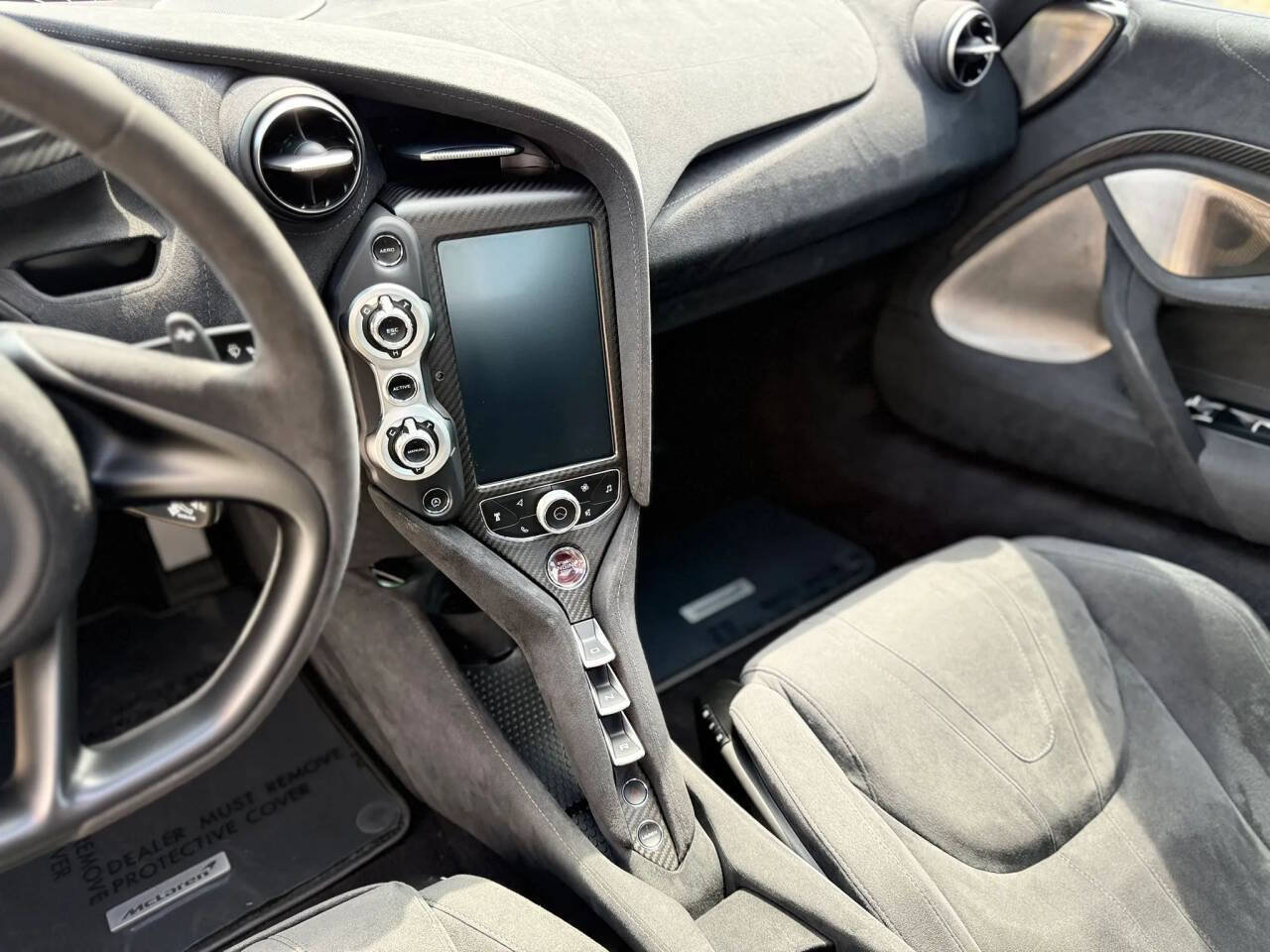 Used 2018 McLaren 720S photo 14
