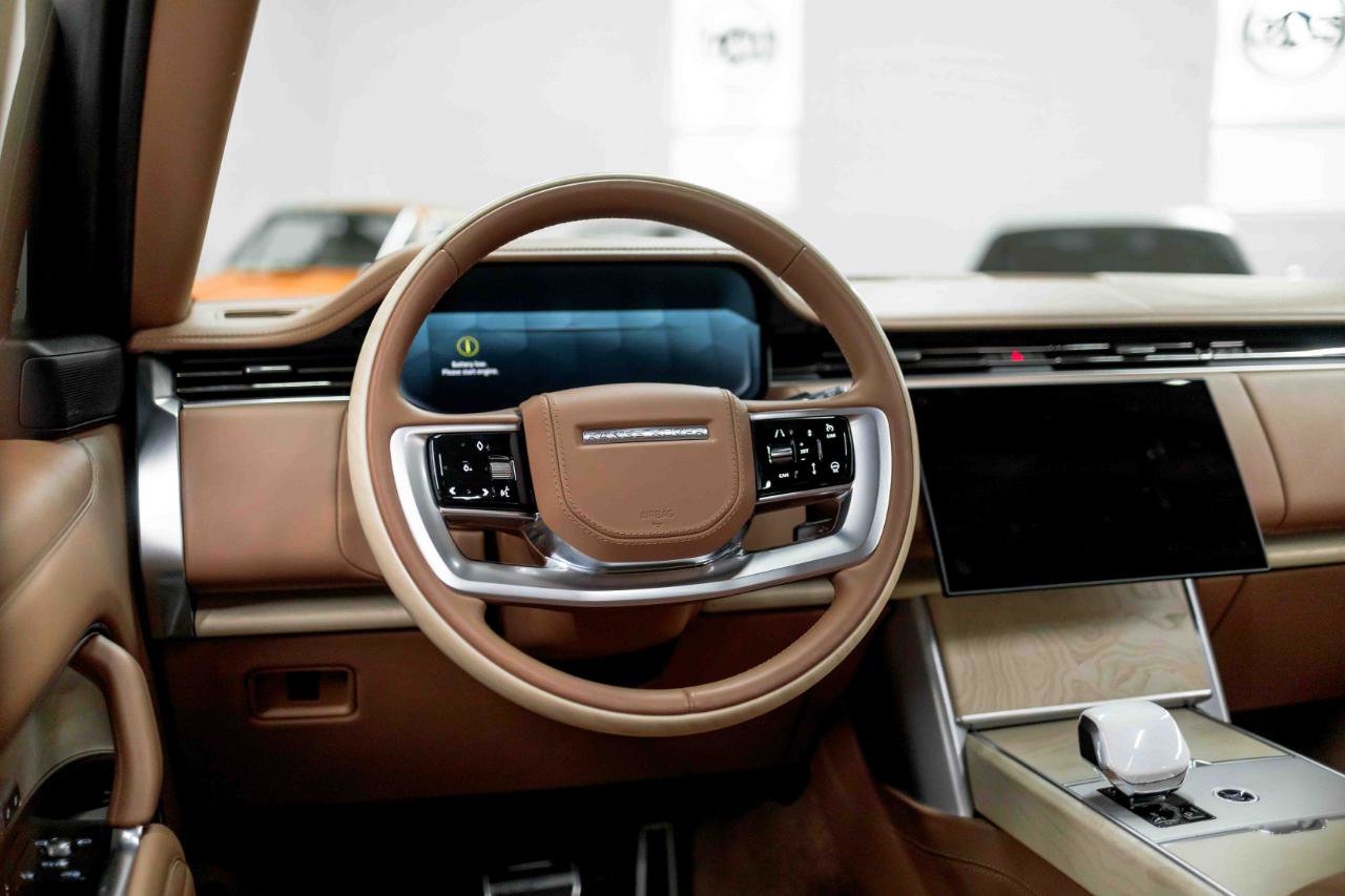 2024 Land Rover Range Rover SV