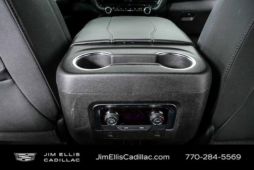 2025 Chevrolet Suburban LT