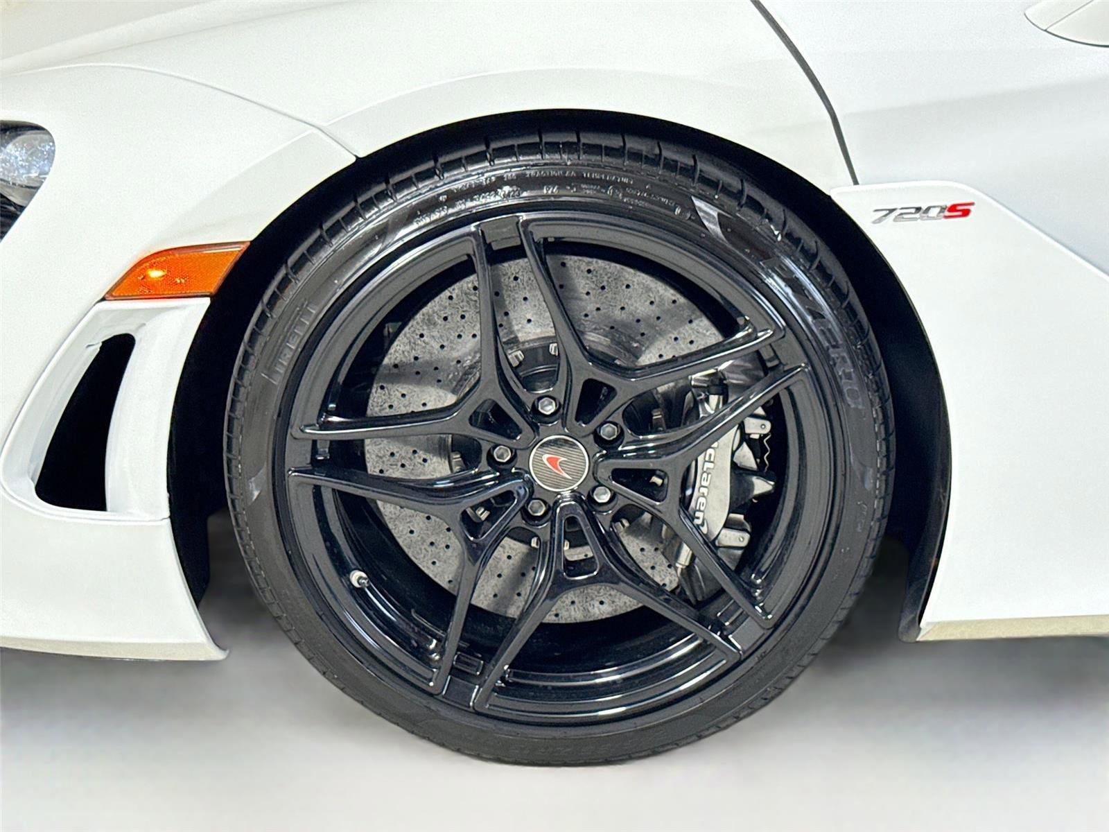 Used 2018 McLaren 720S photo 36