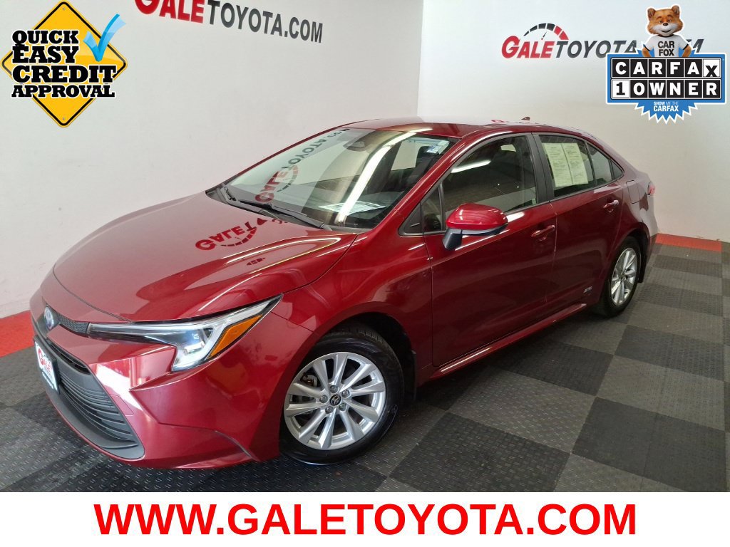 Used 2025 Toyota Corolla LE w/ LE Premium Package