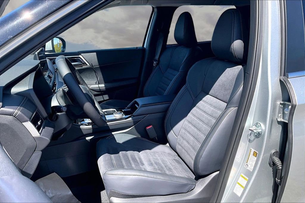 2026 Mitsubishi Outlander FWD